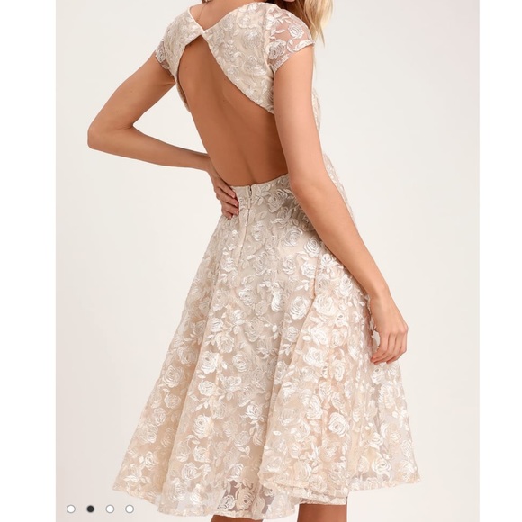 NWT Lulu’s Jaqueline Champagne Floral Embroidered Midi Dress - Picture 4 of 9
